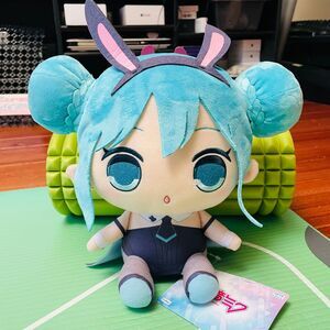 NWT Furyu Hastune Miku Black Rabbit Ver 10-11”